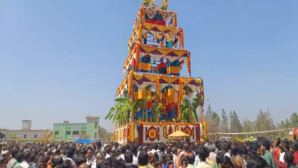 ಕೂರ್ಮಗಿರಿ ಎಲ್ಲೋಡು ಆದಿನಾರಾಯಣಸ್ವಾಮಿ ಬ್ರಹ್ಮರಥೋತ್ಸವಕ್ಕೆ ಹರಿದು ಬಂದ ಭಕ್ತ ಸಾಗರ