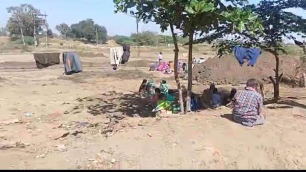 ಕೋಳಿವಾಡದಲ್ಲಿ ಸಮಸ್ಯೆಗಳ ಸರಮಾಲೆ: ಕ್ಯಾರೆ ಅನ್ನುತ್ತಿಲ್ಲ ಕ್ಷೇತ್ರದ ಜನಪ್ರತಿನಿಧಿಗಳು, ಬೇಸತ್ತ ಜನರು ಮಾಡಿದ್ದೇನು?