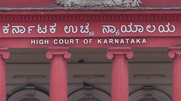 ಅತಿಥಿ ಉಪನ್ಯಾಸಕರ ನೇಮಕ ಯುಜಿಸಿ ನಿಯಮಾವಳಿ ಪ್ರಕಾರವೇ ಆಗಲಿ; ಹೈಕೋರ್ಟ್ 
