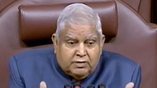 ಬೆಂಗಳೂರಿಗೆ ಉಪರಾಷ್ಟ್ರಪತಿ ಭೇಟಿ: ವಾಹನ ಸವಾರರೇ ಈ ರಸ್ತೆಗಿಳಿಯುವ ಮುನ್ನ ಗಮನಿಸಿ