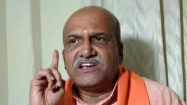 ಲವ್ ಜಿಹಾದ್: 10 ಮುಸ್ಲಿಂ ಹುಡುಗಿಯರನ್ನು ಬಲೆಗೆ ಬೀಳಿಸಿ: ಪ್ರಮೋದ್ ಮುತಾಲಿಕ್ ಕರೆ