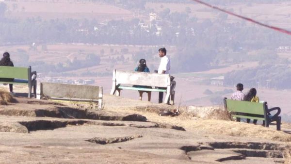 Valentines Day 2023: ನಂದಿಬೆಟ್ಟ, ಸ್ಕಂದಗಿರಿಯ ತಪ್ಪಲಲ್ಲಿ ಪ್ರೇಮ ಪಕ್ಷಿಗಳ ಸಂಚಾರ