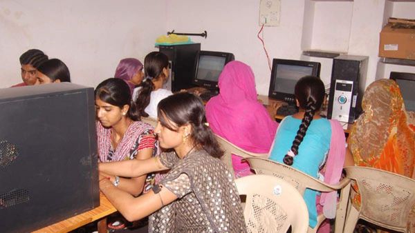 ಮಹಿಳೆಯರು ಕಾರ್ಖಾನೆಗಳಲ್ಲಿ ರಾತ್ರಿ ಪಾಳಿಯಲ್ಲಿ ಕೆಲಸ ಮಾಡಲು ಅವಕಾಶ ನೀಡಿದ ಸರ್ಕಾರ!