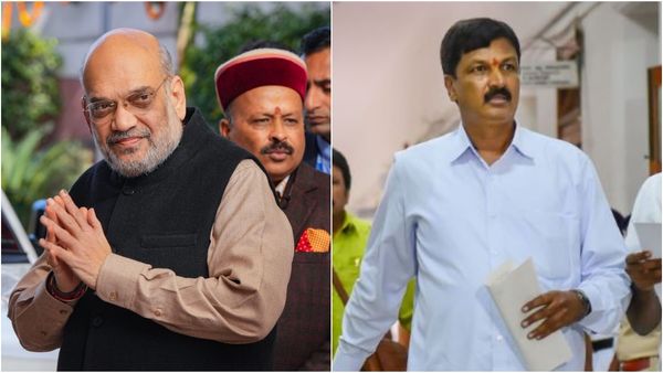 Jarkiholi CD case: ಅಮಿತ್ ಶಾ ಭೇಟಿಗೆ ತೆರಳಿದ ರಮೇಶ್ ಜಾರಕಿಹೊಳಿ, ಸಿಡಿ ಪ್ರಕರಣ ಸಿಬಿಐಗೆ ಹಸ್ತಾತರಿಸಲು ಮನವಿ