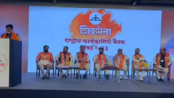 'ಸಾವರ್ಕರ್‌ಗೆ ಭಾರತ ರತ್ನ': ಮೊದಲ ಕಾರ್ಯಕಾರಿಣಿ ಸಭೆಯಲ್ಲಿ ಪ್ರಸ್ತಾಪಿಸಿದ ಶಿಂಧೆ ಸೇನೆಯ ಬೇಡಿಕೆಗಳಿವು..