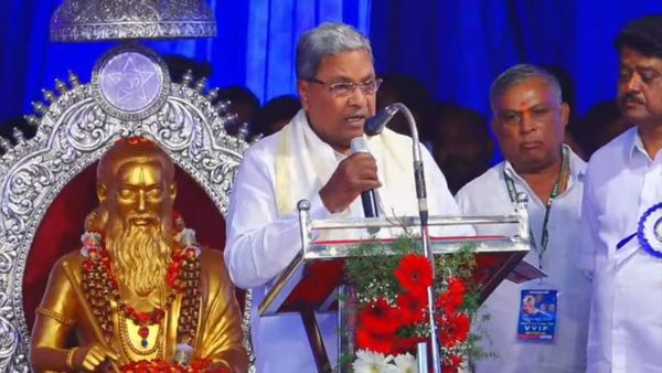 ಎಸ್ಸಿ, ಎಸ್ಟಿಗೆ ಹೆಚ್ಚುವರಿ ಮೀಸಲಾತಿ ಸಿಗಲು ಸಂವಿಧಾನ ತಿದ್ದುಪಡಿ ಆಗಲೇಬೇಕು: ಸಿದ್ದರಾಮಯ್ಯ