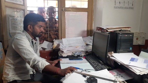 ಆನ್‌ಲೈನ್‌ ಪಡಿತರ ತಿದ್ದುಪಡಿಗೆ ಪರಿಪಾಟಲು: ತಿಂಗಳು ಅಲೆದರೂ ಪರಿಹಾರವಾಗದ ಸಮಸ್ಯೆ