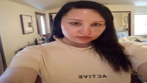 ಪ್ರತ್ಯೇಕ ಘಟನೆ: ಬೆತ್ತಲೆಯಾಗಿ ತಿರುಗಾಡಿದ ನಟಿ- ಫುಟ್ಬಾಲ್ ಆಟಗಾರನಿಂದ ಮಹಿಳೆಗೆ ಕಿರುಕುಳ?