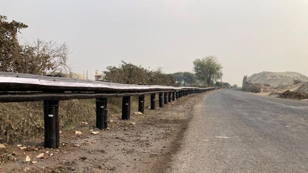 ವಿಶ್ವದ ಮೊದಲ ಬಿದಿರು ರಸ್ತೆ ತಡೆಗೋಡೆ ಸ್ಥಾಪನೆ, ಎಲ್ಲಿ ಗೊತ್ತಾ?