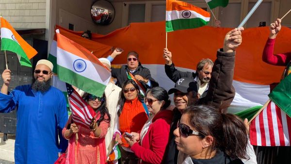 ಕ್ಯಾಲಿಫೋರ್ನಿಯಾ: ಖಲಿಸ್ತಾನಿ ಉಗ್ರವಾದ ವಿರೋಧಿಸಿ ಭಾರತೀಯ-ಅಮೆರಿಕನ್ ಬೆಂಬಲಿಗರ ಪ್ರತಿಭಟನೆ