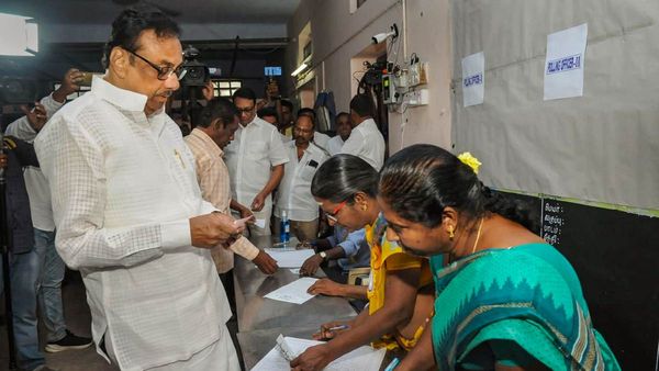 Bypoll results 2023: ತಮಿಳುನಾಡು, ಮಹಾರಾಷ್ಟ್ರ, ಬಂಗಾಳ ಸೇರಿ 5 ರಾಜ್ಯಗಳಲ್ಲಿ ಉಪಚುನಾವಣೆಯ ಮತ ಎಣಿಕೆ