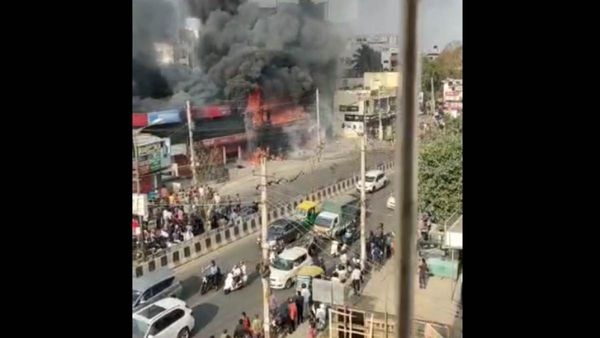 Fire Accident : ಬೆಂಗಳೂರಿನ ಸರ್ಜಾಪುರ ರಸ್ತೆ ದೊಡ್ಡಕನೇಲಿಯಲ್ಲಿ ಅಗ್ನಿ ಅವಘಡ: ಆಕಾಶದೆತ್ತರಕ್ಕೆ ಧಗಧಗಿಸಿದ ಬೆಂಕಿ