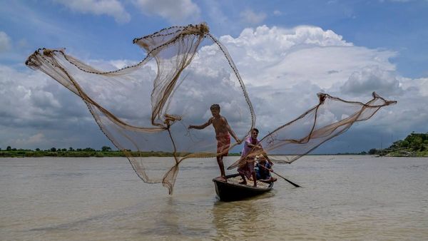 ಪಾಕಿಸ್ತಾನದ ಜೈಲಿನಲ್ಲಿ ನರಳುತ್ತಿರುವ ಗುಜರಾತಿನ 560 ಮೀನುಗಾರರು: ಇಲ್ಲಿದೆ ಬೆಚ್ಚಿಬೀಳಿಸುವ ಅಂಕಿಅಂಶ, ವರದಿ, ವಿವರ