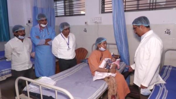 ಅವಧಿಗೆ ಮುನ್ನ ಜನನ: 700 ಗ್ರಾಂ ತೂಕವಿದ್ದ ಮಗುವಿಗೆ ಮರುಜನ್ಮ ನೀಡಿದ ಜಿಮ್ಸ್‌ ವೈದ್ಯರು