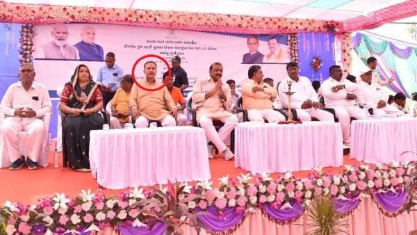 ಗುಜರಾತ್ ಸರ್ಕಾರಿ ಕಾರ್ಯಕ್ರಮದ ವೇದಿಕೆಯಲ್ಲಿ ಬಿಜೆಪಿ ಸಂಸದ, ಶಾಸಕರ ಜೊತೆಗೆ ಬಿಲ್ಕಿಸ್ ಬಾನೋ ಅತ್ಯಾಚಾರಿ!