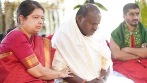 ಯಶಸ್ಸಿಗಾಗಿ ದೇವರ ಮೊರೆ ಹೋದ ಕುಮಾರಸ್ವಾಮಿ: ಬಿಡದಿಯ ತೋಟದ ಮನೆಯಲ್ಲಿ ಶತ ಚಂಡಿಕಾ ಯಾಗ