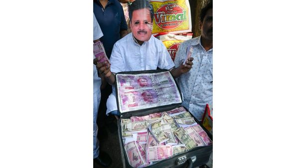 ಬಿಜೆಪಿ ಶಾಸಕ ಮಾಡಾಳ್ ವಿರೂಪಾಕ್ಷಪ್ಪಗೆ ಮಧ್ಯಂತರ ಜಾಮೀನು; ವಕೀಲರ ಸಂಘದಿಂದ ಆಕ್ಷೇಪಣೆ