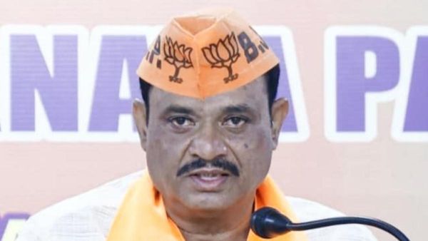 Munirathna profile; ಆಗ ಚಿತ್ರ ನಿರ್ಮಾಪಕ, ಫುಲ್ ಟೈಂ ರಾಜಕಾರಣಿ!