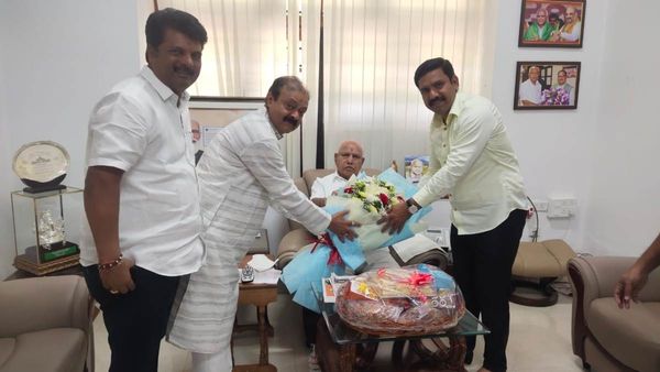 ಬಿಎಸ್‌ವೈ ಭೇಟಿಯಾದ ಸಚಿವ ನಾರಾಯಣ ಗೌಡ: ಸಂಧಾನ ಯಶಸ್ವಿಯಾಯ್ತ? ಇಲ್ಲಿದೆ ಇನ್‌ಸೈಡ್ ಮಾಹಿತಿ!