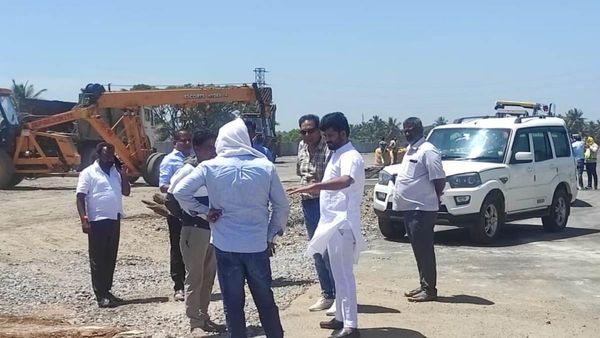 Bengaluru-Mysuru Expressway: ಬೂದನೂರು ಬಳಿ ಕಾಮಗಾರಿ ಪರಿಶೀಲಿಸಿದ ಸಂಸದ ಪ್ರತಾಪ್‌ ಸಿಂಹ- ಫೋಟೊಗಳಿವೆ ನೋಡಿ