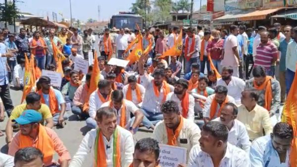 ಬೇಲೂರು ರಥೋತ್ಸವದಲ್ಲಿ ಕುರಾನ್ ಪಠಣ ಮಾಡದಂತೆ ಪ್ರತಿಭಟನೆ: ಸ್ಥಳದಲ್ಲಿ ಬಿಗುವಿನ ವಾತಾವರಣ