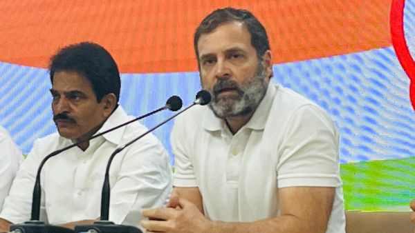 ಸಾರಿ ಕೇಳಕ್ಕೆ ನನ್ನ ಹೆಸರು ಸಾವರ್ಕರ್ ಅಲ್ಲ: ರಾಹುಲ್ ಗಾಂಧಿ ಗುಡುಗು