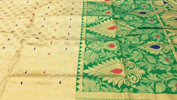 ವಿಧಾನಸಭಾ ಚುನಾವಣೆ: ಕಾಂಗ್ರೆಸ್ ಮುಖಂಡನಿಂದ ಸೀರೆ ಹಂಚಿಕೆ ವೇಳೆ ನೂಕು ನುಗ್ಗಲು, ಮಹಿಳೆಯರಿಗೆ ಗಾಯ