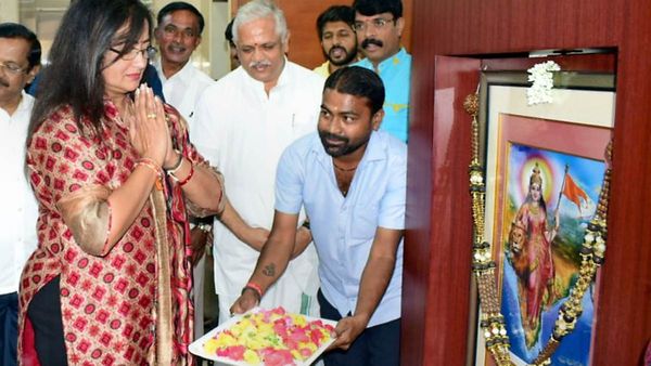 ನಾನು ಇರುವವರೆಗೂ ಅಭಿಷೇಕ್ ಅಂಬರೀಶ್ ರಾಜಕೀಯಕ್ಕೆ ಬರಲ್ಲ, ಇದು ಸತ್ಯ: ಮಂಡ್ಯ ಸಂಸದೆ ಸುಮಲತಾ ಹೇಳಿದ್ದೇನು?