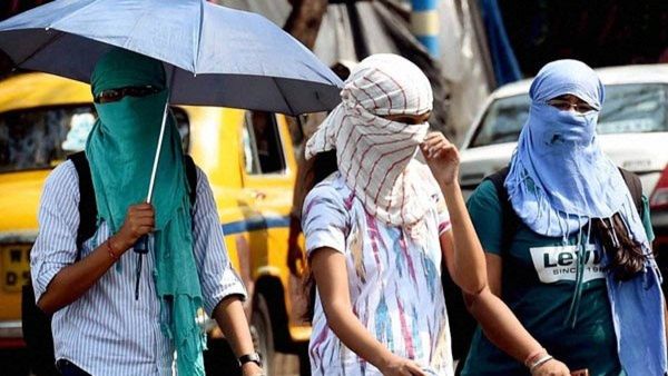 ತಲೆಸುಡುವ ಬಿಸಿಲಲ್ಲಿ ಓಡಾಡುವ ಮುನ್ನ ಎಚ್ಚರ: ಇಲ್ಲಿದೆ ನೀವು ತೆಗೆದುಕೊಳ್ಳಬೇಕಾದ ಮುನ್ನೆಚ್ಚರಿಕೆ !