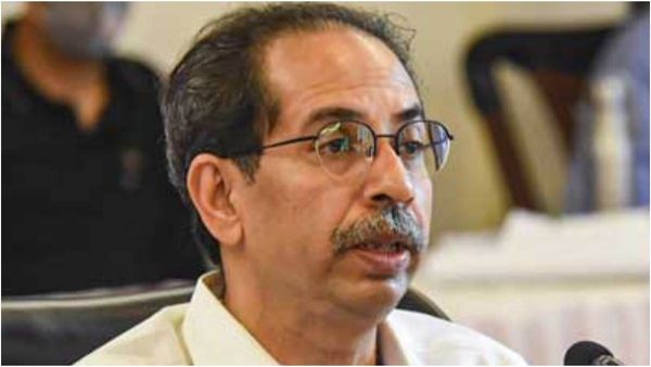 'ಗೋ ಮೂತ್ರ ಎರಚಿ ನಮಗೆ ಸ್ವಾತಂತ್ರ್ಯ ಸಿಕ್ಕಿದೆಯೇ?': ಬಿಜೆಪಿ-ಆರ್‌ಎಸ್‌ಎಸ್‌ಗೆ ಉದ್ಧವ್ ಠಾಕ್ರೆ ಪ್ರಶ್ನೆ