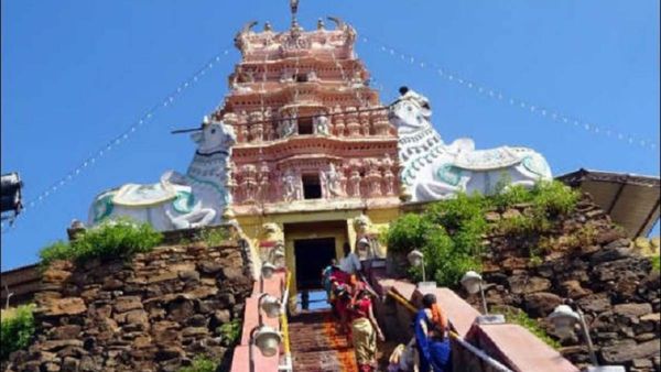 ಮುಡುಕುತೊರೆ ಭಕ್ತರಿಂದ ಯುಗಾದಿ ಹಬ್ಬಕ್ಕೆ ಶ್ರೀಶೈಲ ಪರ್ವತ ಪರಿಷೆ!