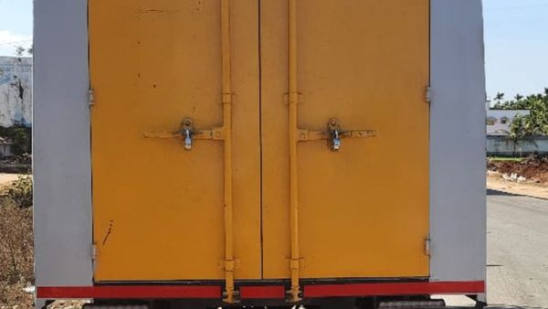 ಕಾಫಿನಾಡಿನಲ್ಲಿ ₹6 ಕೋಟಿ ಮೌಲ್ಯದ ಚಿನ್ನ ವಶ: ಶಿವಮೊಗ್ಗದಲ್ಲಿ ಕಂತೆ ಕಂತೆ ಹಣ ಪತ್ತೆ