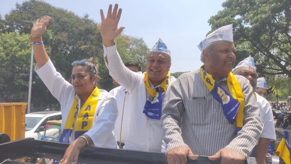 Chickpet: ಕ್ಷೇತ್ರದಲ್ಲಿ ಎಎಪಿ ಬ್ರಿಜೇಶ್ ಕಾಳಪ್ಪರಿಂದ ಭರ್ಜರಿ ರೋಡ್ ಶೋ, ಮುಖ್ಯಮಂತ್ರಿ ಚಂದ್ರು ಸಾಥ್