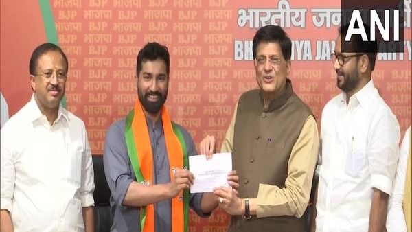 ಕಾಂಗ್ರೆಸ್‌ ಹಿರಿಯ ನಾಯಕನ ಪುತ್ರ ಅನಿಲ್ ಆಂಟೋನಿ ಬಿಜೆಪಿ ಸೇರ್ಪಡೆ