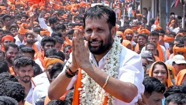 Arun Kumar Puthila Nomination: ಬಿಜೆಪಿ ಎದೆಯಲ್ಲಿ ನಡುಕ ಹುಟ್ಟಿಸಿದ ಹಿಂದೂ ಮುಖಂಡ: ಅಖಾಡಕ್ಕೆ ಆರ್‌ಎಸ್‌ಎಸ್‌ ಎಂಟ್ರಿ