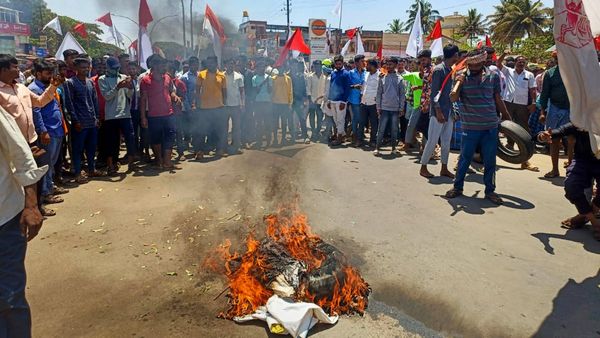 ಒಳ ಮೀಸಲಾತಿ: ನೀತಿ ಸಂಹಿತೆ ಉಲ್ಲಂಘನೆ ಆರೋಪದಲ್ಲಿ ಬಂಜಾರ ಮಠಾಧೀಶರ ವಿರುದ್ಧ ಪ್ರಕರಣ