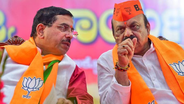 ಬಂಡಾಯದಲ್ಲಿ ಬೇಯುತ್ತಿರುವ ಬಿಜೆಪಿ: ಜಠಿಲವಾಗುತ್ತಲೇ ಇದೆ ಟಿಕೆಟ್‌ ಹಂಚಿಕೆ ಪ್ರಕ್ರಿಯೆ- ಎಲ್ಲೆಲ್ಲಿ ಅಸಮಾಧಾನ ಸ್ಪೋಟ? ತಿಳಿಯಿರಿ