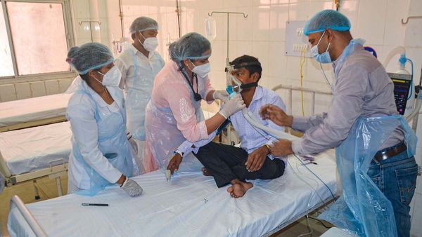 ಮುಂದಿನ 10 ದಿನದಲ್ಲಿ ದೇಶಕ್ಕೆ ಕೊರೊನಾ ಗಂಡಾಂತರ?