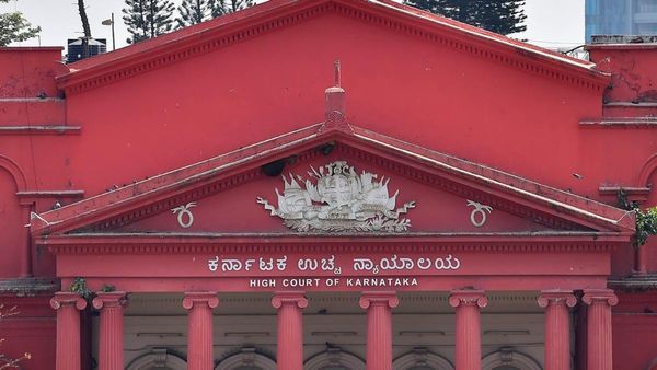 ರೋಹಿಣಿ ಸಿಂಧೂರಿ vs ರೂಪಾ, ಪ್ರತಿಬಂಧಾಕಾಜ್ಞೆ ಹೈಕೋರ್ಟ್‌ನಿಂದ ರದ್ದು