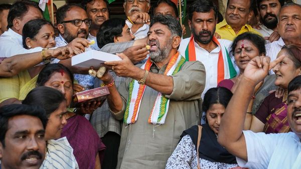 Karnataka Elections: ಕಾಂಗ್ರೆಸ್‌ಗೆ ಗೆಲುವಿನ ಮುನ್ಸೂಚನೆ ನೀಡಿದ ಮಹತ್ವದ ಸಮೀಕ್ಷೆ- ಯಾವ ಭಾಗದಲ್ಲಿ ಎಷ್ಟು ಸ್ಥಾನ ತಿಳಿಯಿರಿ