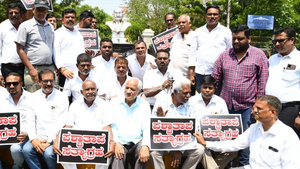 'ಪರಮ ಭ್ರಷ್ಟ ಸರ್ಕಾರದ ಹುಟ್ಟಿಗೆ ಕಾರಣನಾದೆನಲ್ಲ': ಎಚ್‌.ವಿಶ್ವನಾಥ್‌ ಪ್ರಾಯಶ್ಚಿತ ಸತ್ಯಾಗ್ರಹ