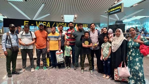 ಯುದ್ಧಪೀಡಿತ ಸುಡಾನ್‌ನಿಂದ ಹೊರಟು ಕೊನೆಗೂ ಕನ್ನಡದ ನೆಲ ಮುಟ್ಟಿದ ಕನ್ನಡಿಗರು