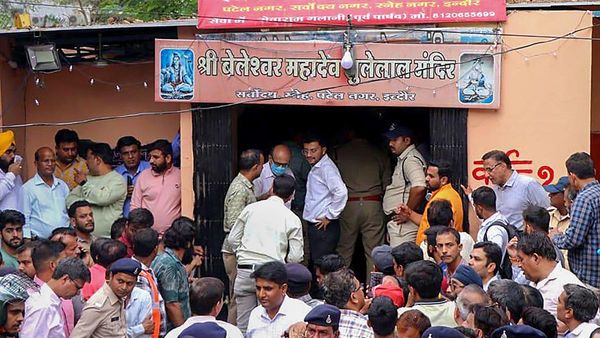 Indore stepwell disaster: ರಕ್ಷಣೆ ವೇಳೆ ತುಂಡಾದ ಹಗ್ಗ- ಮತ್ತೆ ಬಾವಿಗೆ ಬಿದ್ದ ಮಹಿಳೆ