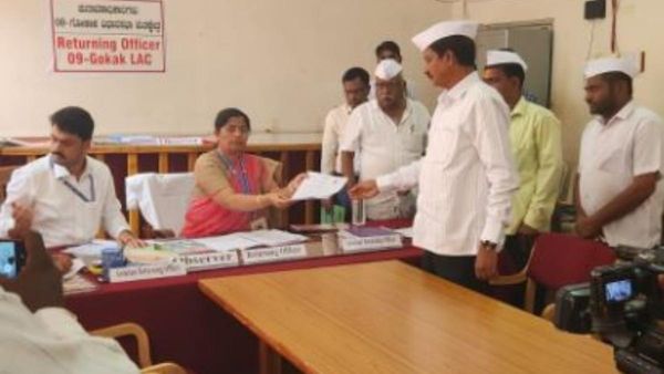 ಕರ್ನಾಟಕ ಚುನಾವಣೆ 2023: ಗೋಕಾಕ್‌ನಿಂದ ನಾಮಪತ್ರ ಸಲ್ಲಿಸಿದ ರಮೇಶ್ ಜಾರಕಿಹೊಳಿ, ಇತರರ ಮಾಹಿತಿಯೂ ಇದೆ