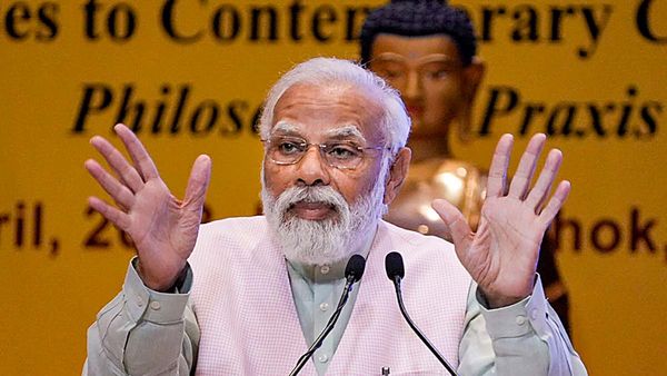 PM Modi Kerala Visit: ಕೇರಳಕ್ಕೆ ಭೇಟಿ ನೀಡುತ್ತಿರುವ ಪ್ರಧಾನಿ ನರೇಂದ್ರ ಮೋದಿಗೆ 100 ಪ್ರಶ್ನೆ ಕೇಳಿದ ಡಿವೈಎಫ್‌ಐ