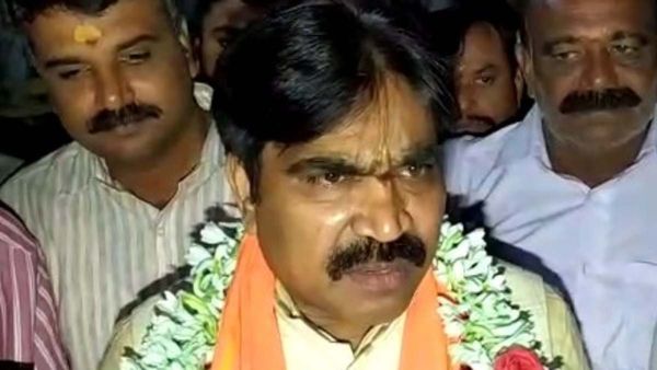 ಕೈ ತಪ್ಪಿದ ಟಿಕೆಟ್:‌ ಬಿಜೆಪಿ ವಿರುದ್ದ ಕೆಂಡಾಮಂಡಲ; ವಿಧಾನಪರಿಷತ್ ಸದಸ್ಯ ಸ್ಥಾನಕ್ಕೆ ಆರ್.ಶಂಕರ್ ರಾಜೀನಾಮೆ