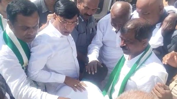 H.D.Deve Gowda: ಶೃಂಗೇರಿಯಲ್ಲಿ ಜೆಡಿಎಸ್‌ ಅಭ್ಯರ್ಥಿ ಪರ ದೇವೇಗೌರಿಂದ ಮತಬೇಟೆ