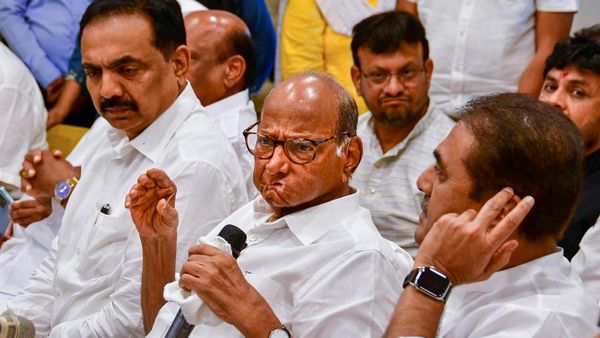 ನಾನು ಪ್ರಧಾನಿ ಹುದ್ದೆ ರೇಸ್‌ನಲ್ಲಿಲ್ಲ: ಶರದ್ ಪವಾರ್ ಸ್ಪಷ್ಟನೆ