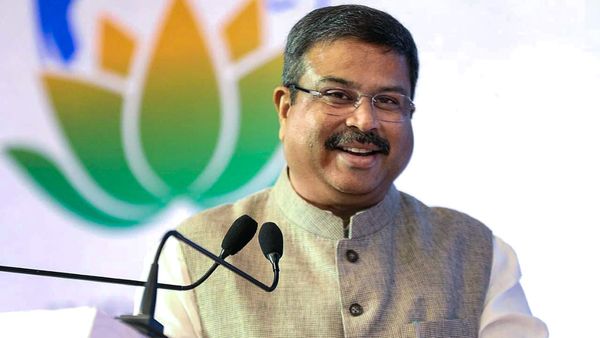 ಒಡಿಶಾ: ನಗದು ರೂಪದಲ್ಲಿ ಪಿಂಚಣಿ ಪಾವತಿ ನಿರ್ಧಾರ ಪರಿಶೀಲಿಸಲು ಧರ್ಮೇಂದ್ರ ಪ್ರಧಾನ್ ಒತ್ತಾಯ