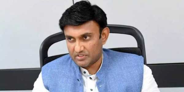 ಸುಧಾಕರ್​​ಗೆ ಸಂಕಷ್ಟ: ಚಾಮರಾಜನಗರ ಆಸ್ಪತ್ರೆ ದುರಂತದ ಬಗ್ಗೆ ಹೊಸದಾಗಿ ತನಿಖೆಗೆ ದಿನೇಶ್ ಗುಂಡೂರಾವ್ ಸೂಚನೆ